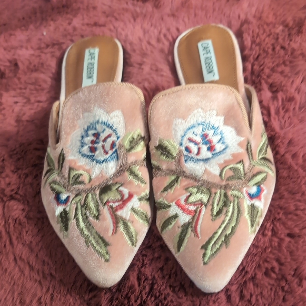 Cape Robbin Pink Floral Embroidered Mules